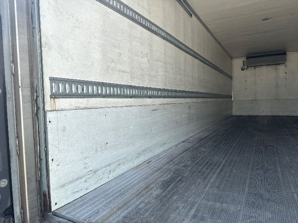 Refrigerated Truck-Light and Medium Duty Trucks-Freightliner-2019-M2-Houston-TX-125,103\n\t\tmiles-$ 65,750 - Image 11