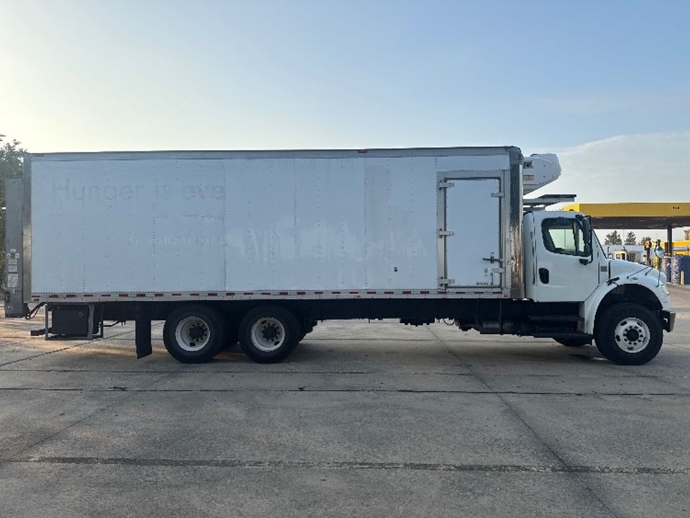 Refrigerated Truck-Light and Medium Duty Trucks-Freightliner-2019-M2-Houston-TX-125,103\n\t\tmiles-$ 65,750 - Image 15
