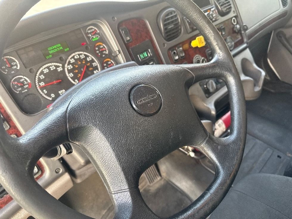 Refrigerated Truck-Light and Medium Duty Trucks-Freightliner-2019-M2-Houston-TX-125,103\n\t\tmiles-$ 65,750 - Image 17