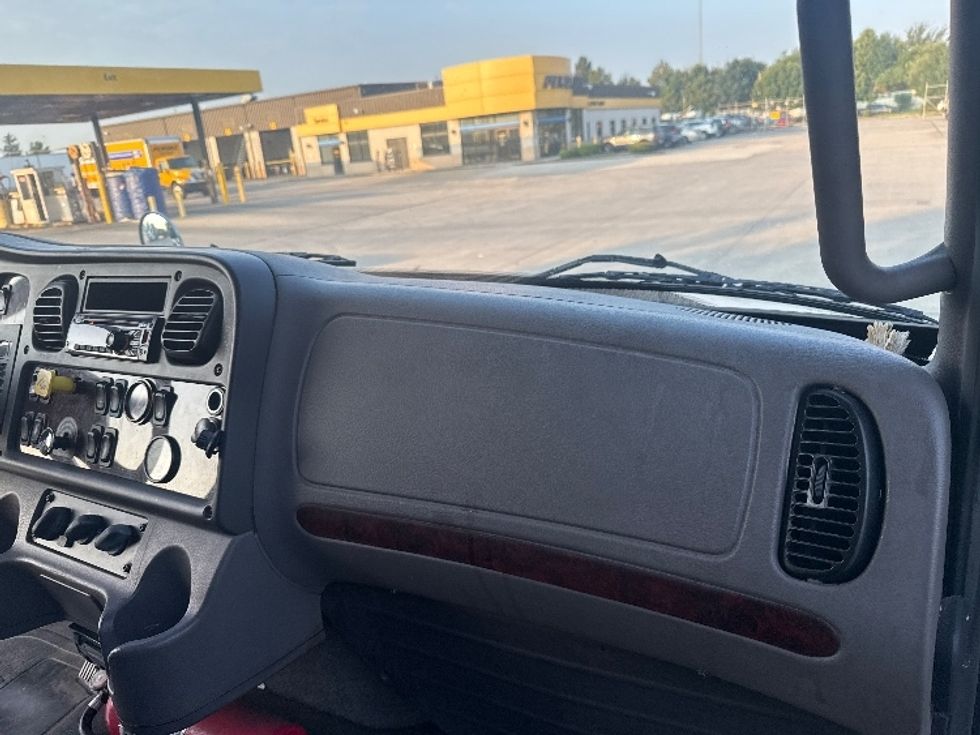 Refrigerated Truck-Light and Medium Duty Trucks-Freightliner-2019-M2-Houston-TX-125,103\n\t\tmiles-$ 65,750 - Image 21