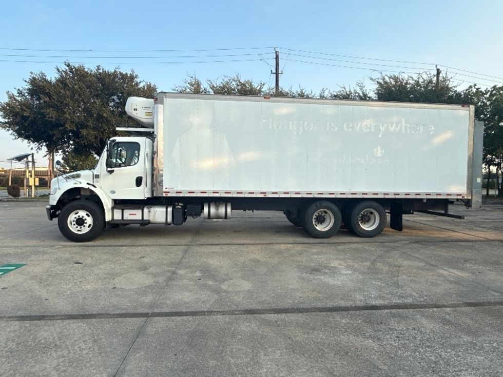 Refrigerated Truck-Light and Medium Duty Trucks-Freightliner-2019-M2-Houston-TX-125,103\n\t\tmiles-$ 65,750 - Image 4