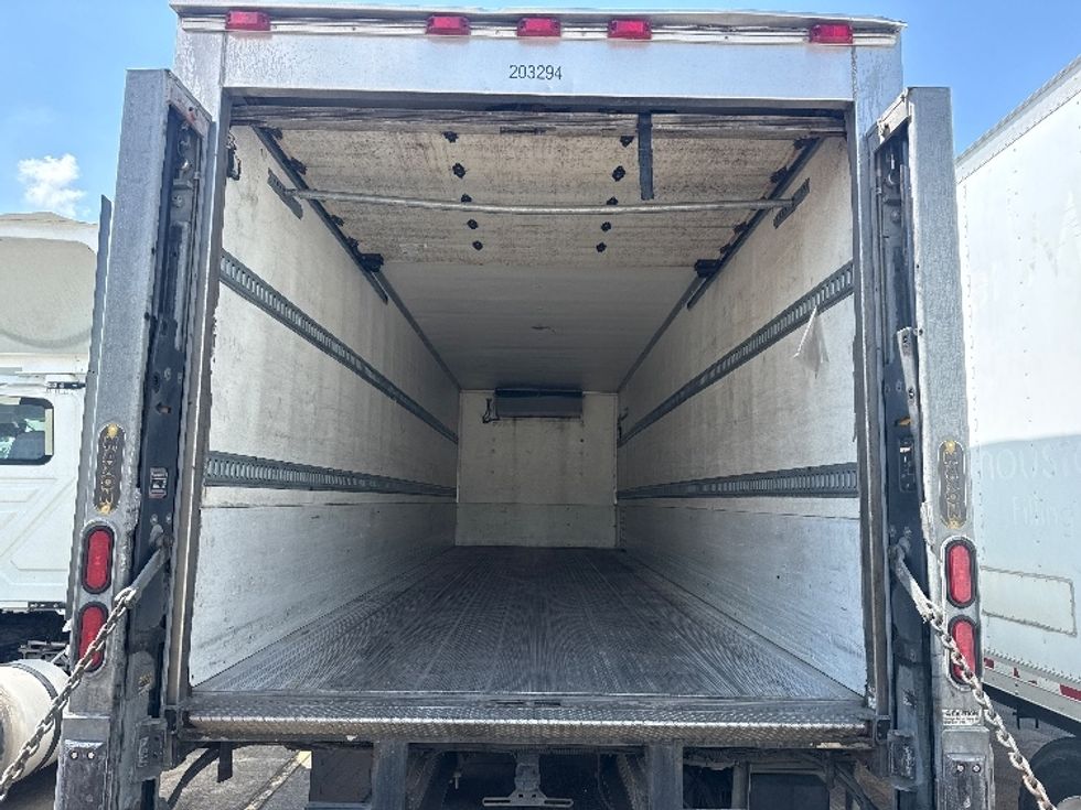 Refrigerated Truck-Light and Medium Duty Trucks-Freightliner-2019-M2-Houston-TX-125,103\n\t\tmiles-$ 65,750 - Image 8