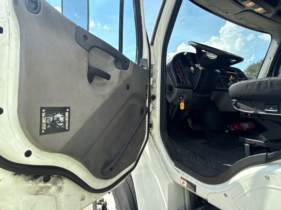 Refrigerated Truck-Light and Medium Duty Trucks-Freightliner-2019-M2-Houston-TX-134,109\n\t\tmiles-$ 64,000 - Image 16
