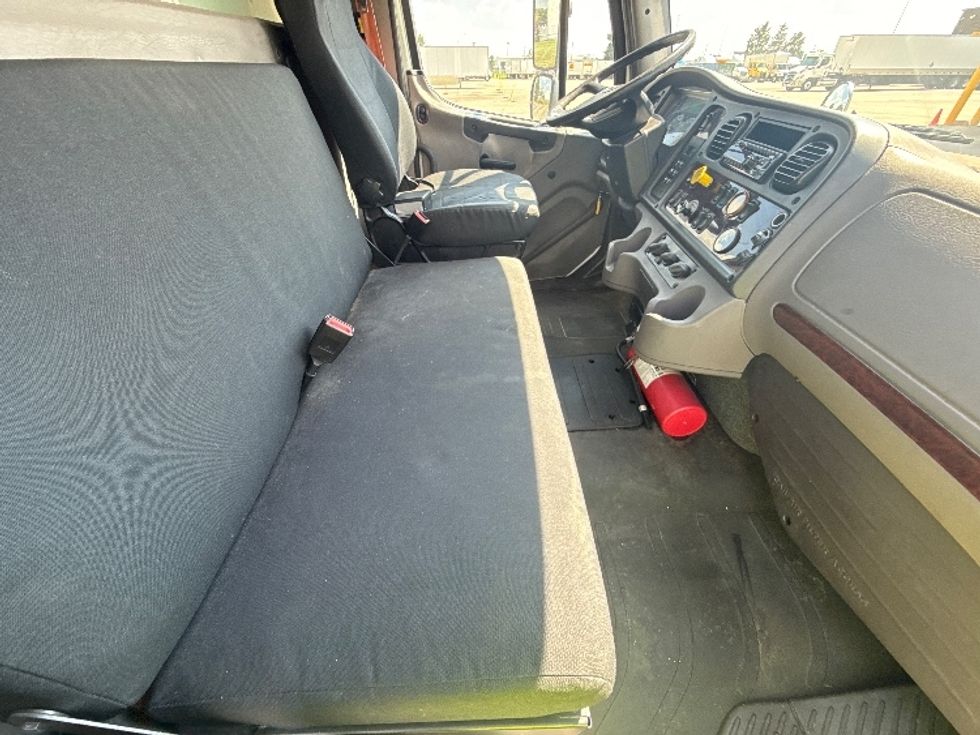 Refrigerated Truck-Light and Medium Duty Trucks-Freightliner-2019-M2-Houston-TX-134,109\n\t\tmiles-$ 64,000 - Image 22