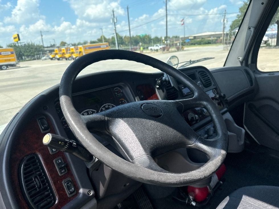Refrigerated Truck-Light and Medium Duty Trucks-Freightliner-2019-M2-Houston-TX-134,734\n\t\tmiles-$ 70,500 - Image 17