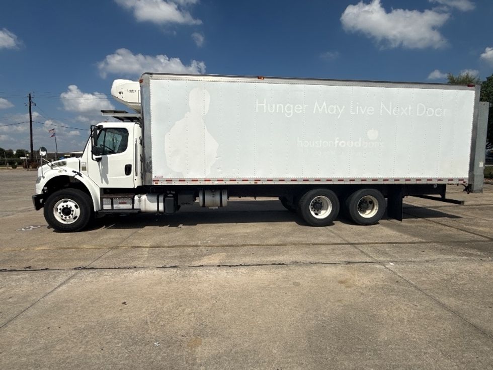 Refrigerated Truck-Light and Medium Duty Trucks-Freightliner-2019-M2-Houston-TX-134,734\n\t\tmiles-$ 70,500 - Image 4