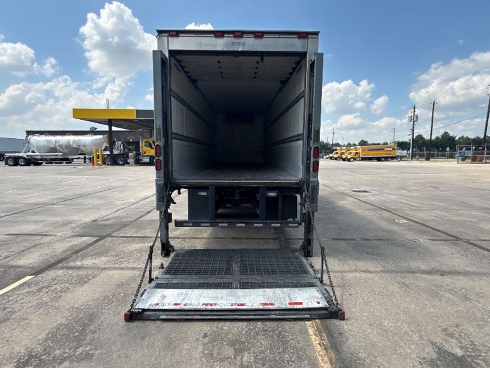 Refrigerated Truck-Light and Medium Duty Trucks-Freightliner-2019-M2-Houston-TX-134,734\n\t\tmiles-$ 70,500 - Image 9