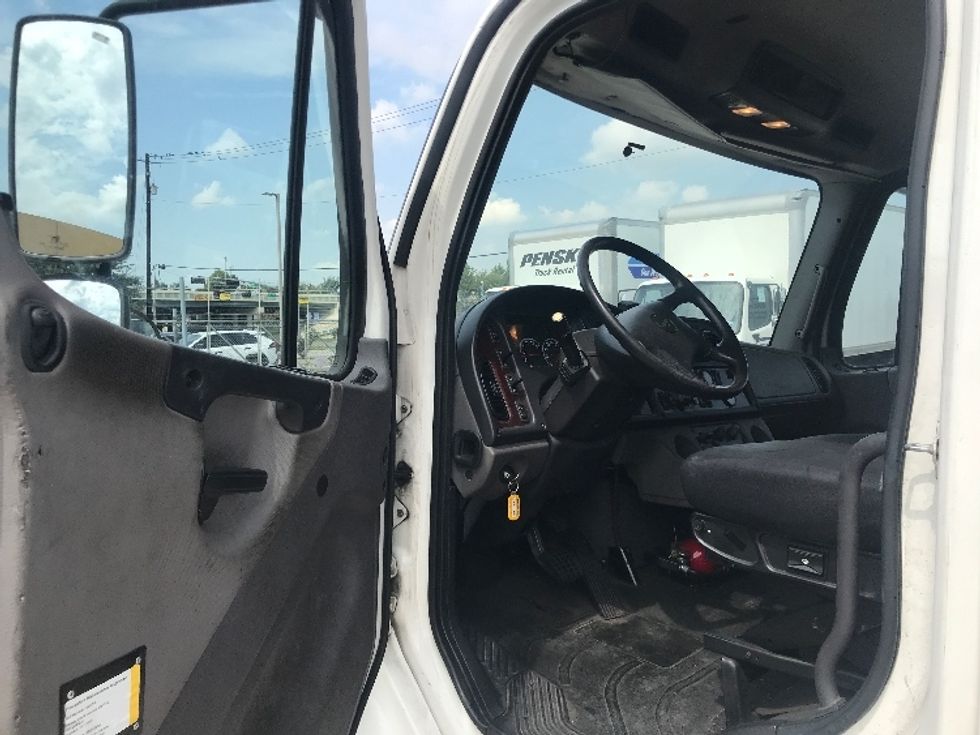 Refrigerated Truck-Light and Medium Duty Trucks-Freightliner-2019-M2-Houston-TX-143,781\n\t\tmiles-$ 63,500 - Image 16