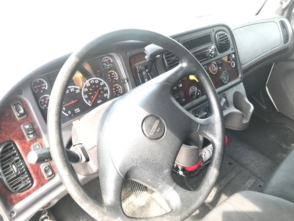 Refrigerated Truck-Light and Medium Duty Trucks-Freightliner-2019-M2-Houston-TX-143,781\n\t\tmiles-$ 63,500 - Image 17