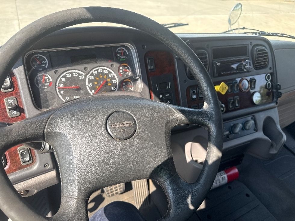 Refrigerated Truck-Light and Medium Duty Trucks-Freightliner-2019-M2-Houston-TX-159,725\n\t\tmiles-$ 67,750 - Image 18