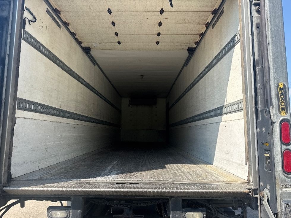 Refrigerated Truck-Light and Medium Duty Trucks-Freightliner-2019-M2-Houston-TX-159,725\n\t\tmiles-$ 67,750 - Image 8