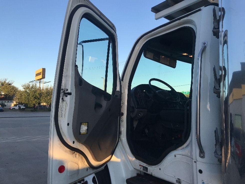 Refrigerated Truck-Light and Medium Duty Trucks-Freightliner-2019-M2-Houston-TX-161,584\n\t\tmiles-$ 61,250 - Image 16