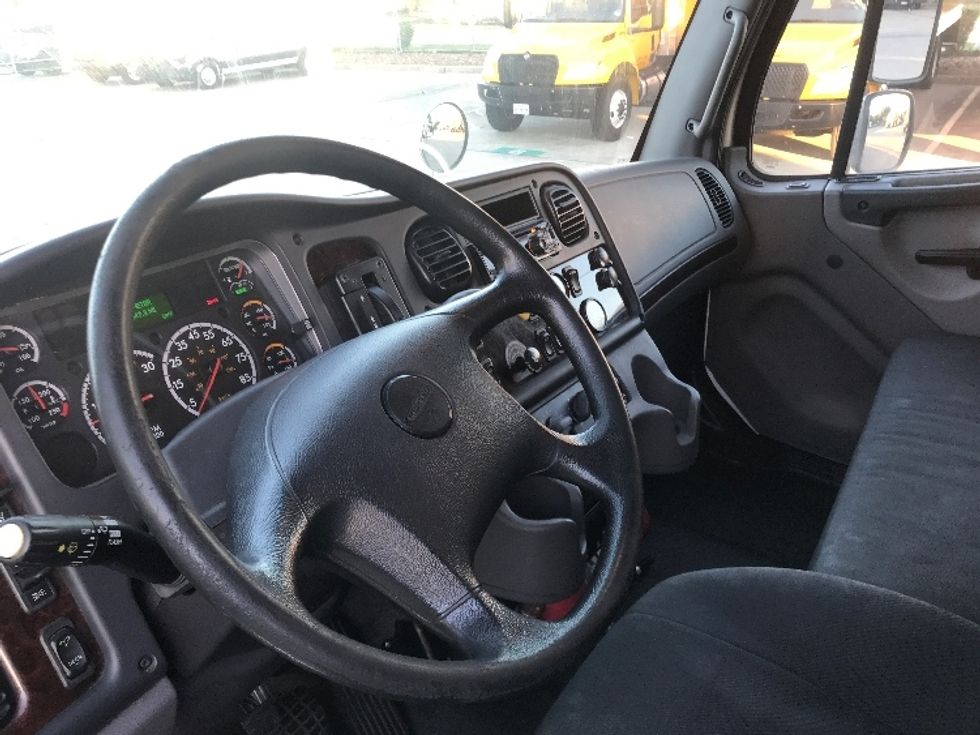 Refrigerated Truck-Light and Medium Duty Trucks-Freightliner-2019-M2-Houston-TX-161,584\n\t\tmiles-$ 61,250 - Image 17