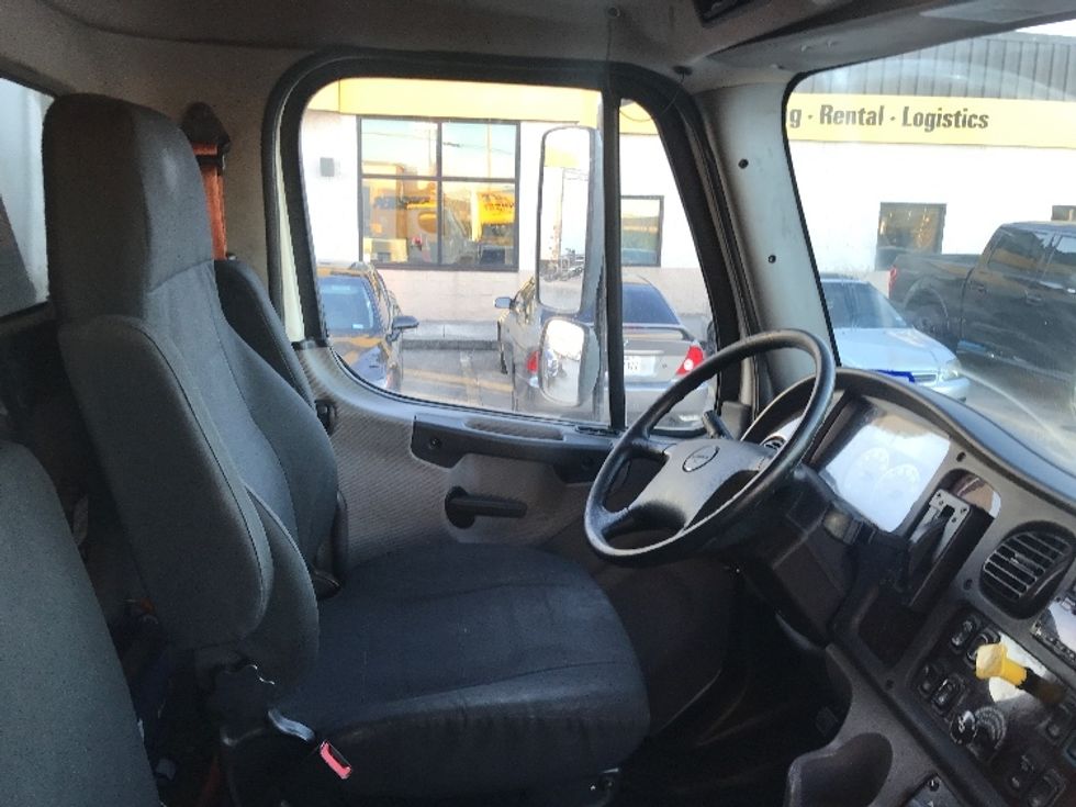 Refrigerated Truck-Light and Medium Duty Trucks-Freightliner-2019-M2-Houston-TX-161,584\n\t\tmiles-$ 61,250 - Image 22