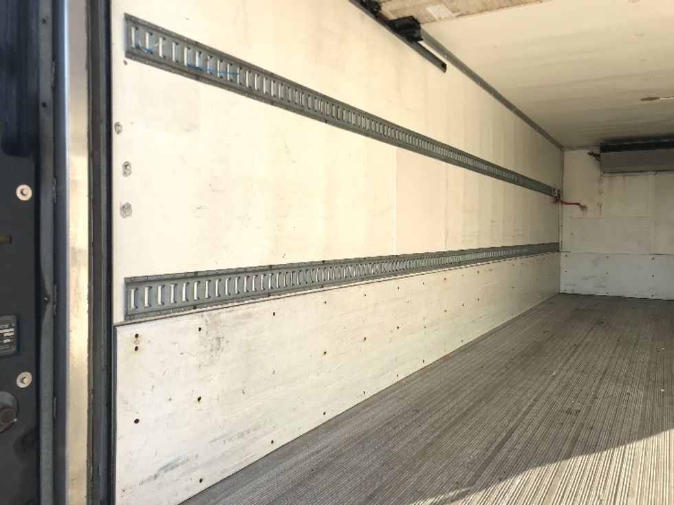 Refrigerated Truck-Light and Medium Duty Trucks-Freightliner-2019-M2-Houston-TX-172,317\n\t\tmiles-$ 59,250 - Image 11