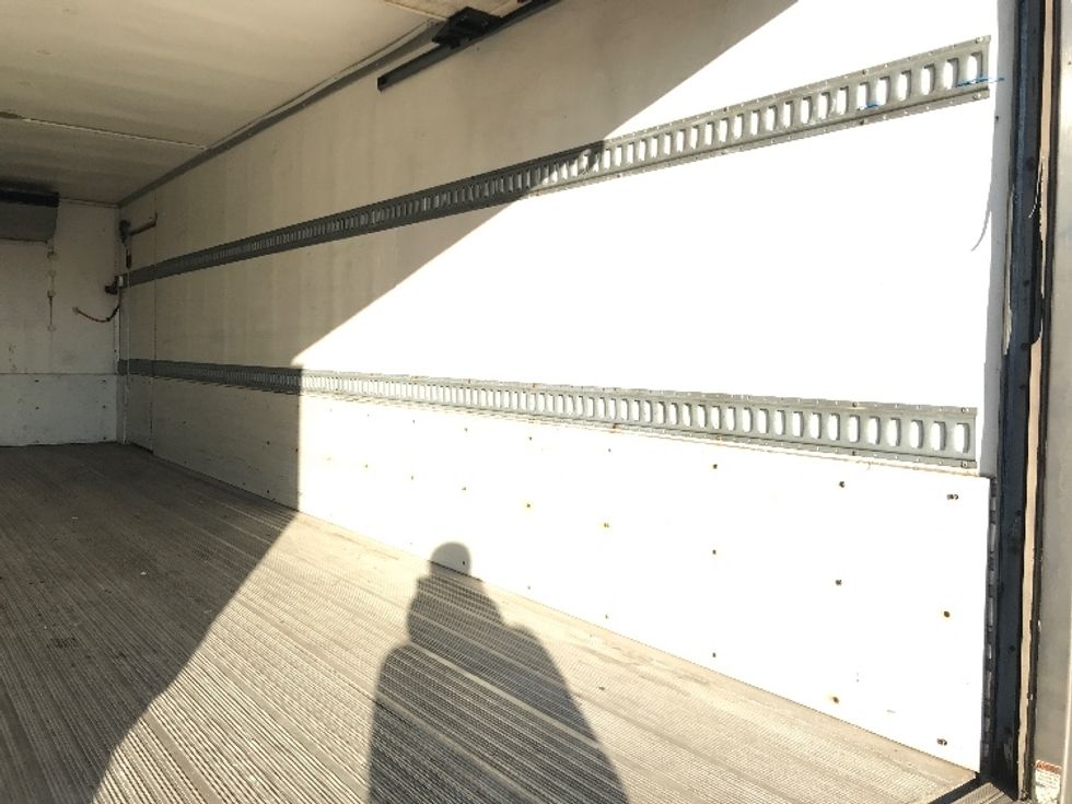 Refrigerated Truck-Light and Medium Duty Trucks-Freightliner-2019-M2-Houston-TX-172,317\n\t\tmiles-$ 59,250 - Image 12