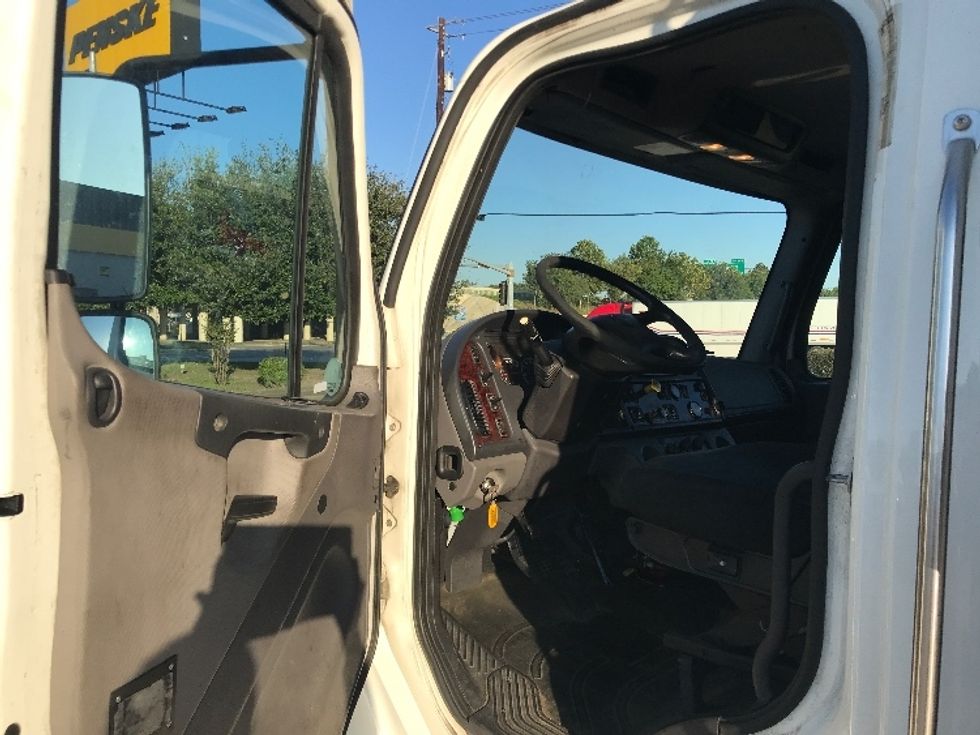 Refrigerated Truck-Light and Medium Duty Trucks-Freightliner-2019-M2-Houston-TX-172,317\n\t\tmiles-$ 59,250 - Image 16