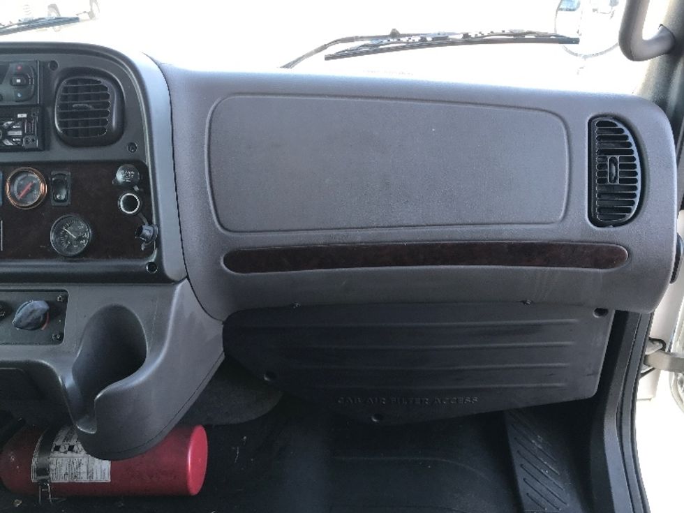 Refrigerated Truck-Light and Medium Duty Trucks-Freightliner-2019-M2-Houston-TX-172,317\n\t\tmiles-$ 59,250 - Image 21