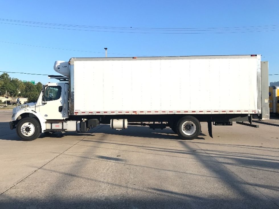 Refrigerated Truck-Light and Medium Duty Trucks-Freightliner-2019-M2-Houston-TX-172,317\n\t\tmiles-$ 59,250 - Image 4