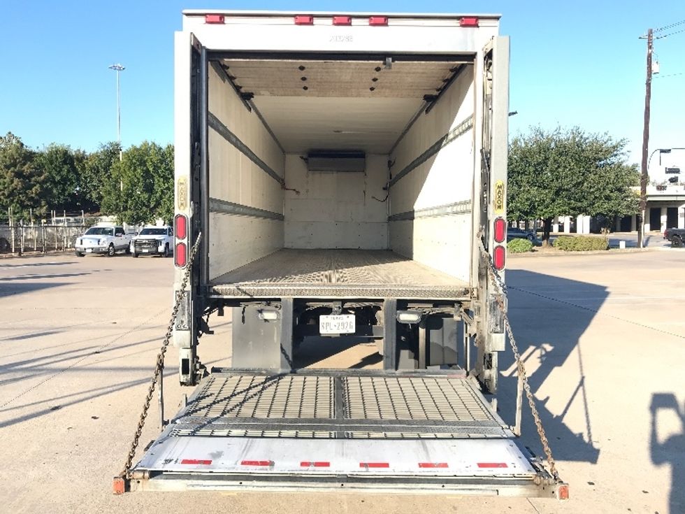 Refrigerated Truck-Light and Medium Duty Trucks-Freightliner-2019-M2-Houston-TX-172,317\n\t\tmiles-$ 59,250 - Image 8