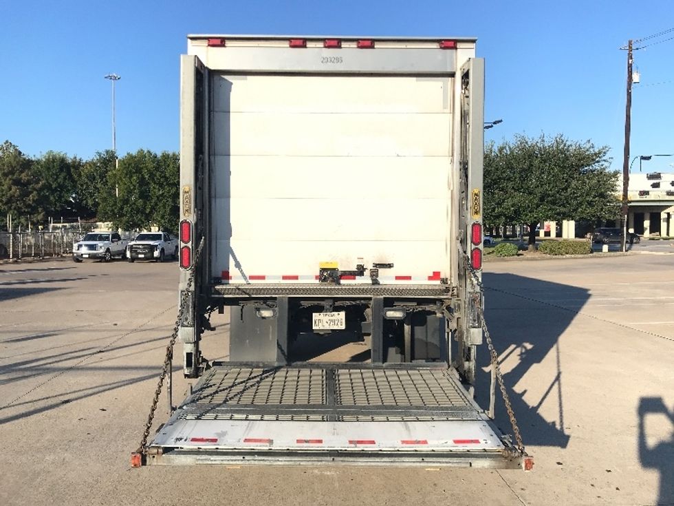 Refrigerated Truck-Light and Medium Duty Trucks-Freightliner-2019-M2-Houston-TX-172,317\n\t\tmiles-$ 59,250 - Image 9