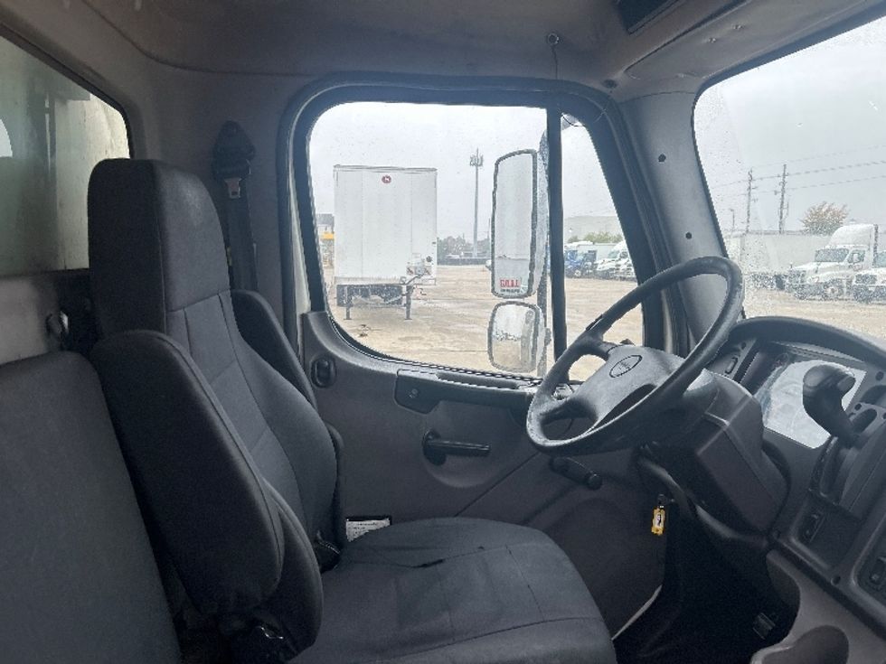 Refrigerated Truck-Light and Medium Duty Trucks-Freightliner-2019-M2-Houston-TX-311,968\n\t\tmiles-$ 22,250 - Image 22