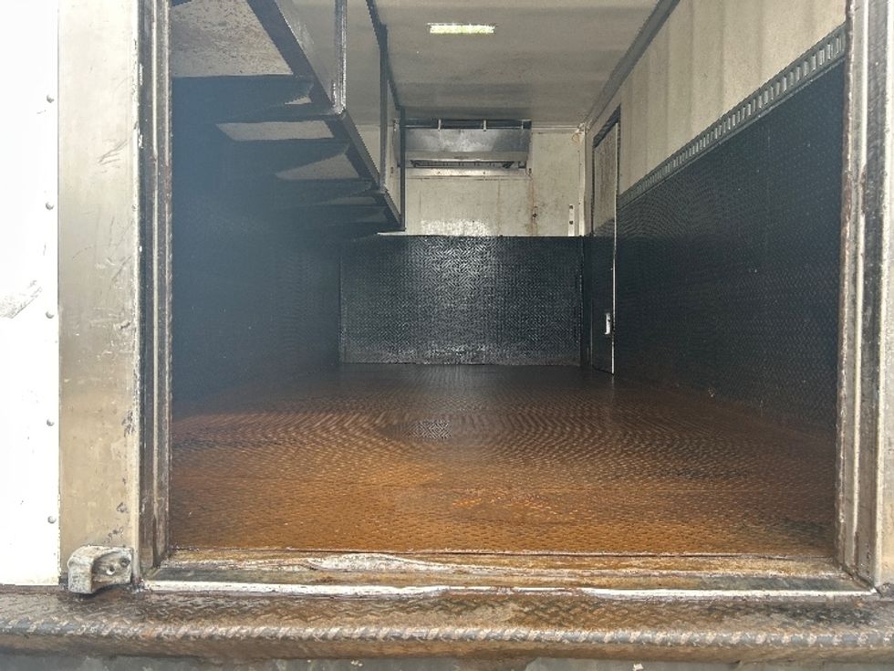 Refrigerated Truck-Light and Medium Duty Trucks-Freightliner-2019-M2-Hueytown-AL-148,304\n\t\tmiles-$ 59,500 - Image 10