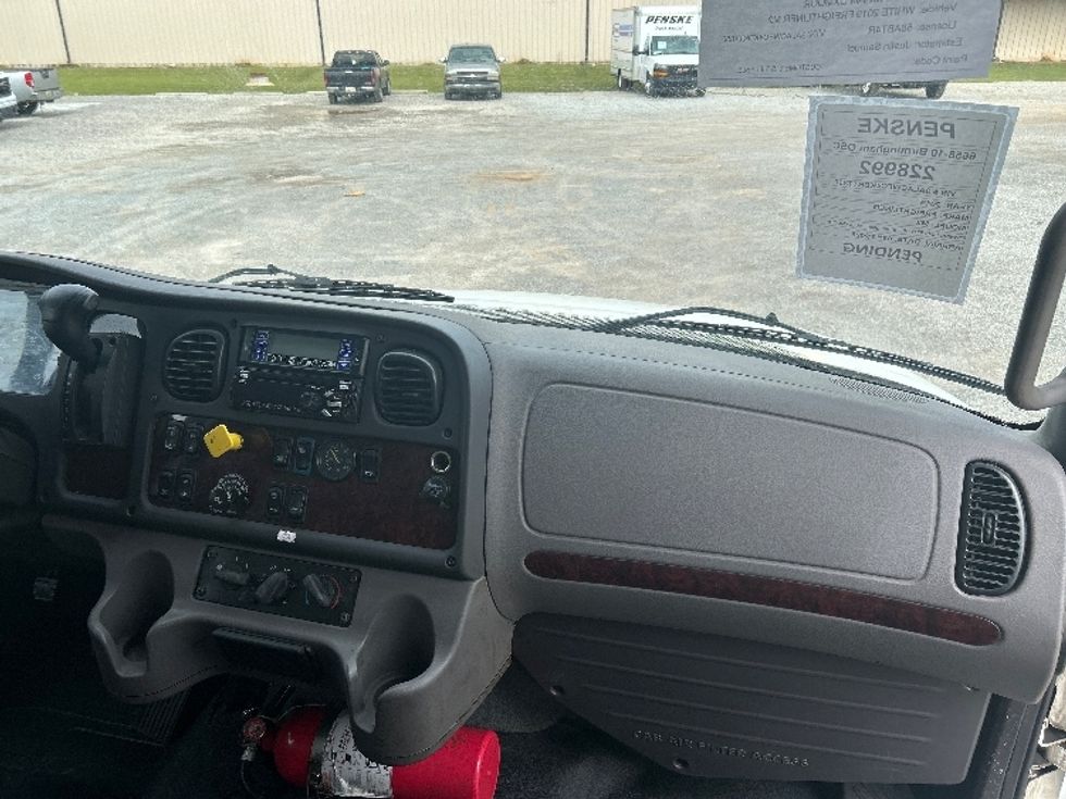 Refrigerated Truck-Light and Medium Duty Trucks-Freightliner-2019-M2-Hueytown-AL-148,304\n\t\tmiles-$ 59,500 - Image 21