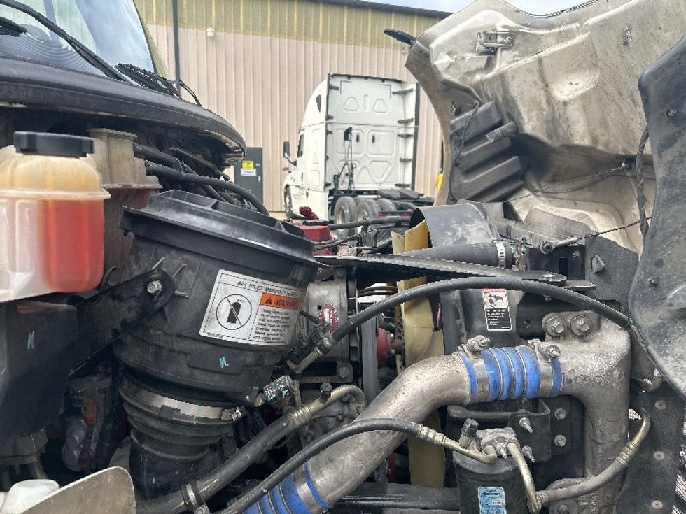 Refrigerated Truck-Light and Medium Duty Trucks-Freightliner-2019-M2-Hueytown-AL-148,304\n\t\tmiles-$ 59,500 - Image 24