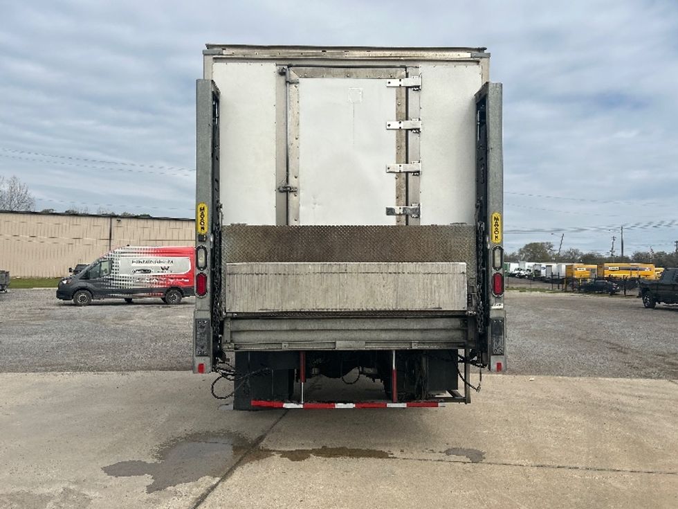Refrigerated Truck-Light and Medium Duty Trucks-Freightliner-2019-M2-Hueytown-AL-148,304\n\t\tmiles-$ 59,500 - Image 7