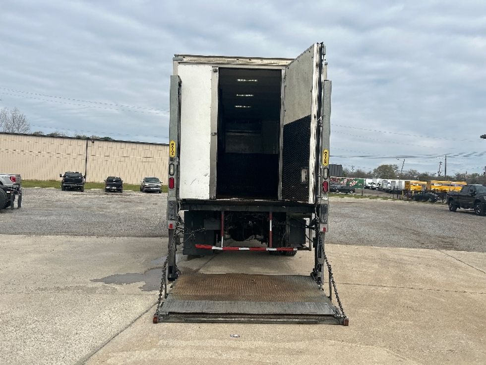 Refrigerated Truck-Light and Medium Duty Trucks-Freightliner-2019-M2-Hueytown-AL-148,304\n\t\tmiles-$ 59,500 - Image 9