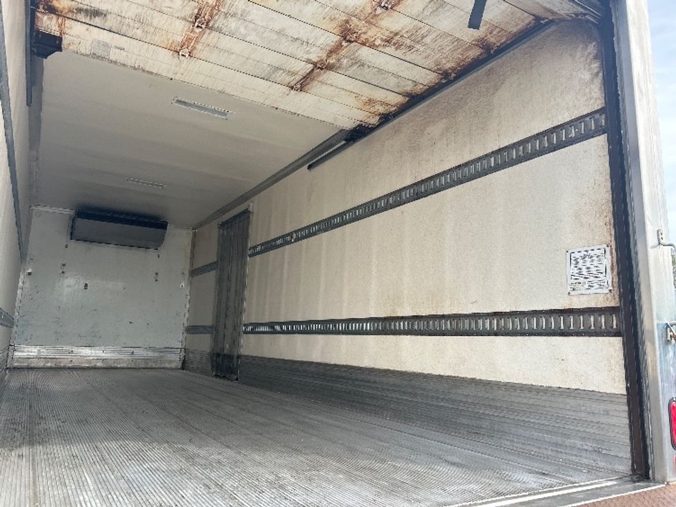 Refrigerated Truck-Light and Medium Duty Trucks-Freightliner-2019-M2-Indianapolis-IN-189,564\n\t\tmiles-$ 50,250 - Image 11