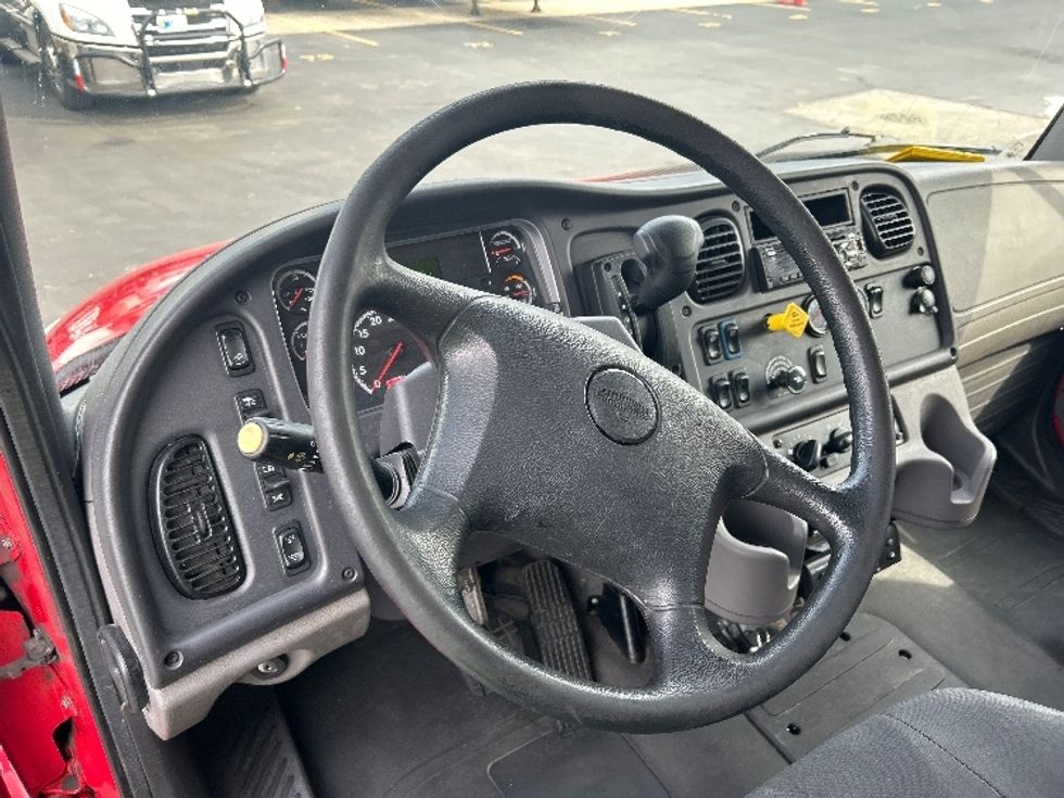 Refrigerated Truck-Light and Medium Duty Trucks-Freightliner-2019-M2-Indianapolis-IN-189,564\n\t\tmiles-$ 50,250 - Image 16