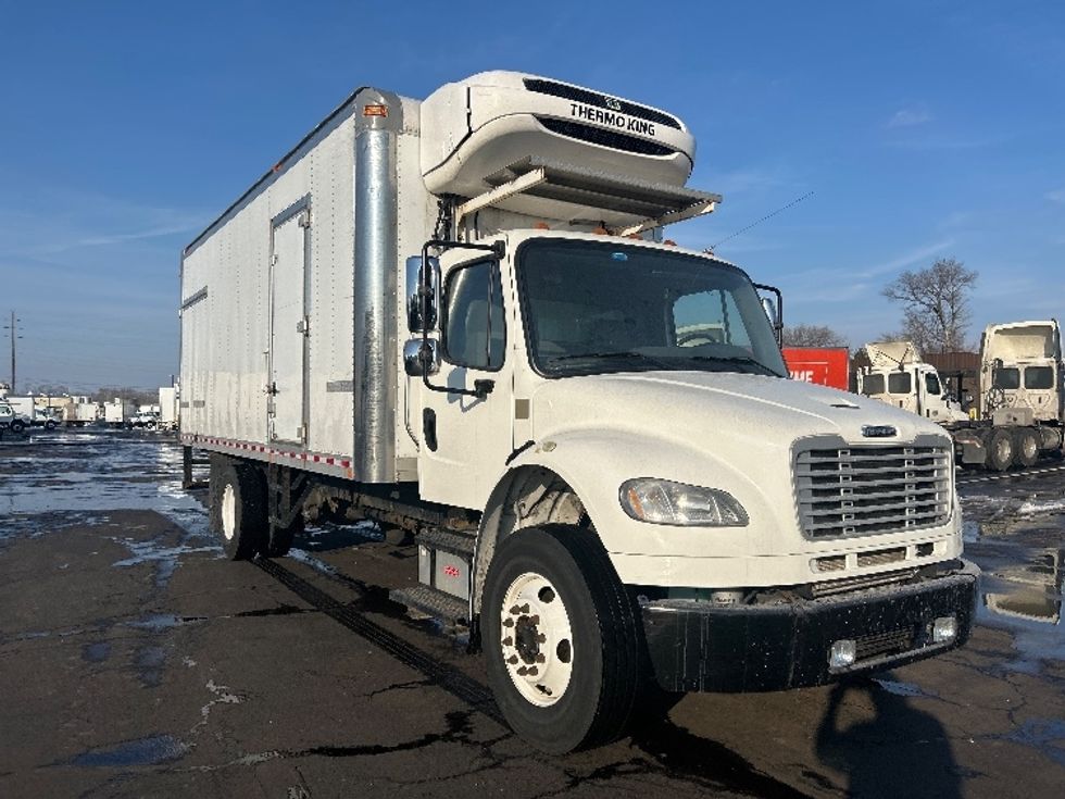 Refrigerated Truck-Light and Medium Duty Trucks-Freightliner-2019-M2-Indianapolis-IN-261,622\n\t\tmiles-$ 34,500 - Image 1
