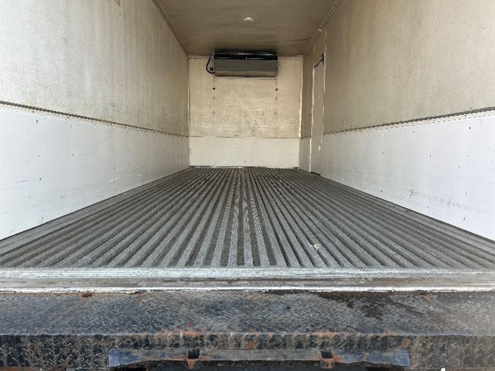 Refrigerated Truck-Light and Medium Duty Trucks-Freightliner-2019-M2-Indianapolis-IN-261,622\n\t\tmiles-$ 34,500 - Image 9