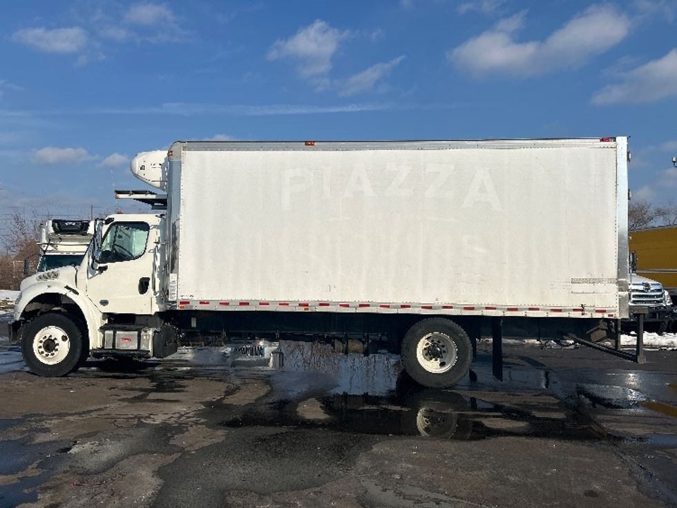 Refrigerated Truck-Light and Medium Duty Trucks-Freightliner-2019-M2-Indianapolis-IN-279,438\n\t\tmiles-$ 31,750 - Image 4
