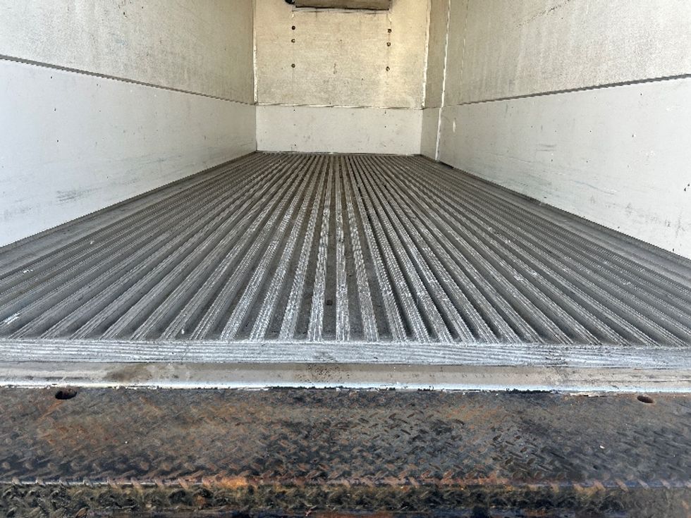 Refrigerated Truck-Light and Medium Duty Trucks-Freightliner-2019-M2-Indianapolis-IN-279,438\n\t\tmiles-$ 31,750 - Image 9