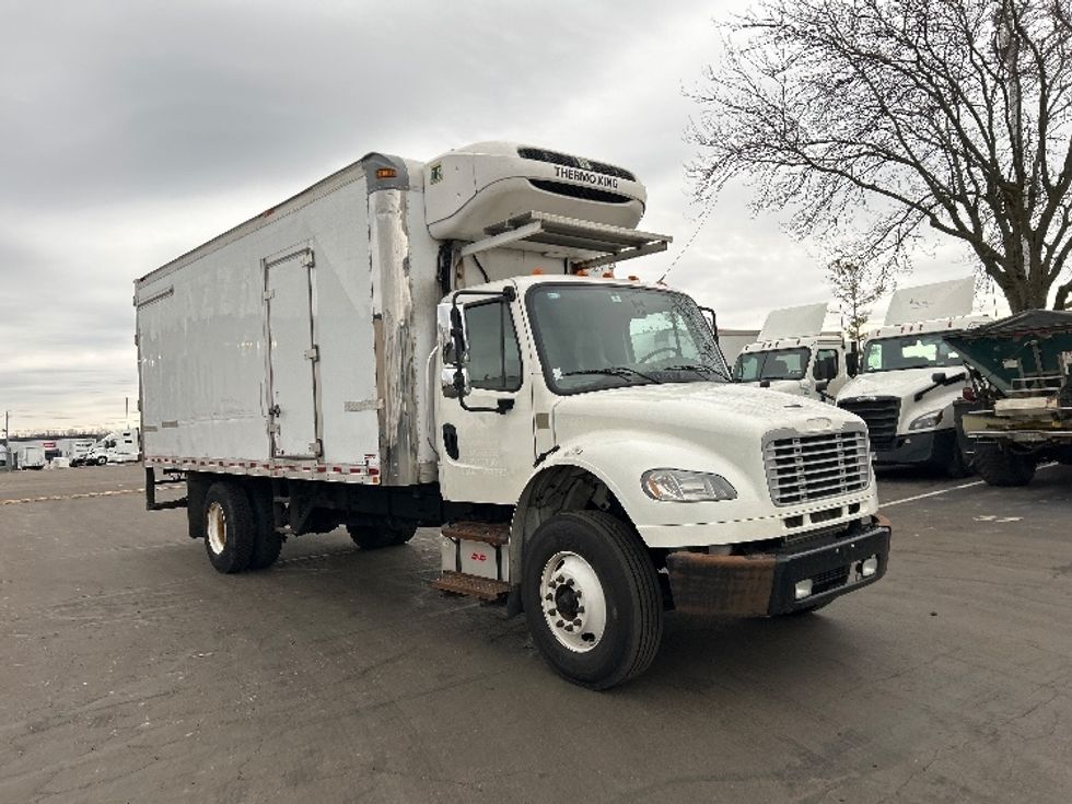 Refrigerated Truck-Light and Medium Duty Trucks-Freightliner-2019-M2-Indianapolis-IN-316,785\n\t\tmiles-$ 27,500 - Image 1