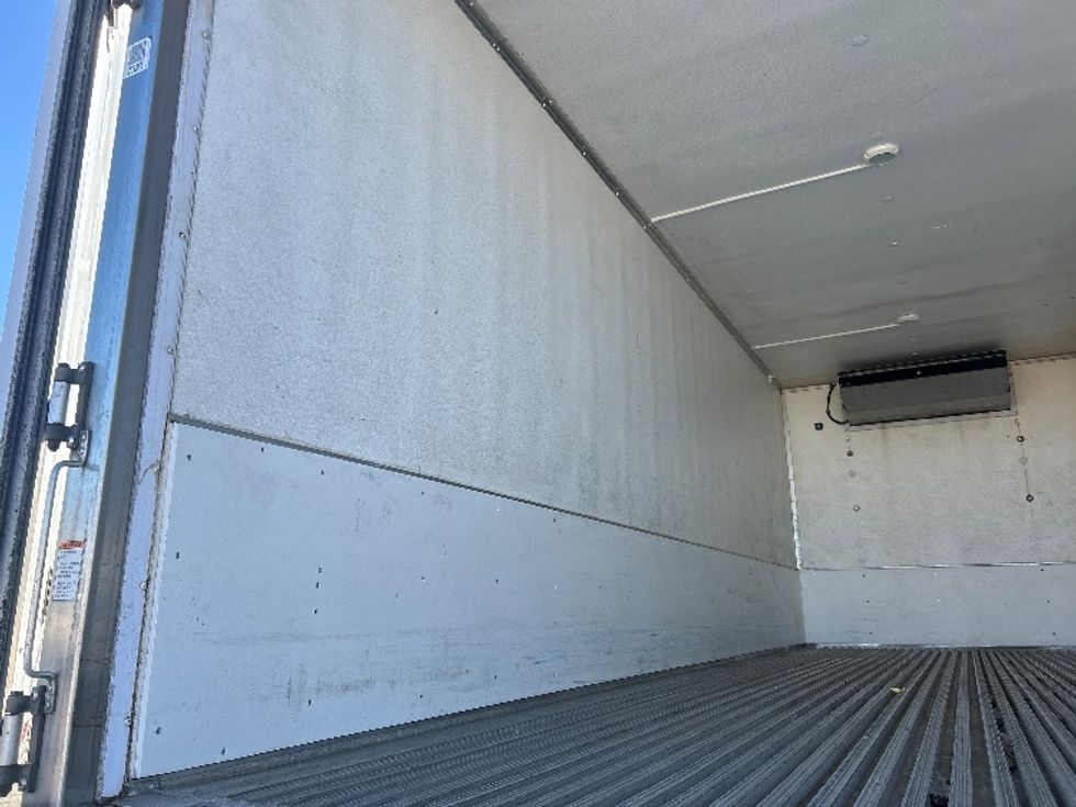 Refrigerated Truck-Light and Medium Duty Trucks-Freightliner-2019-M2-Indianapolis-IN-321,635\n\t\tmiles-$ 23,750 - Image 10