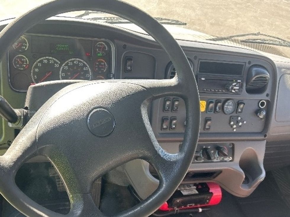 Refrigerated Truck-Light and Medium Duty Trucks-Freightliner-2019-M2-Indianapolis-IN-321,635\n\t\tmiles-$ 23,750 - Image 16