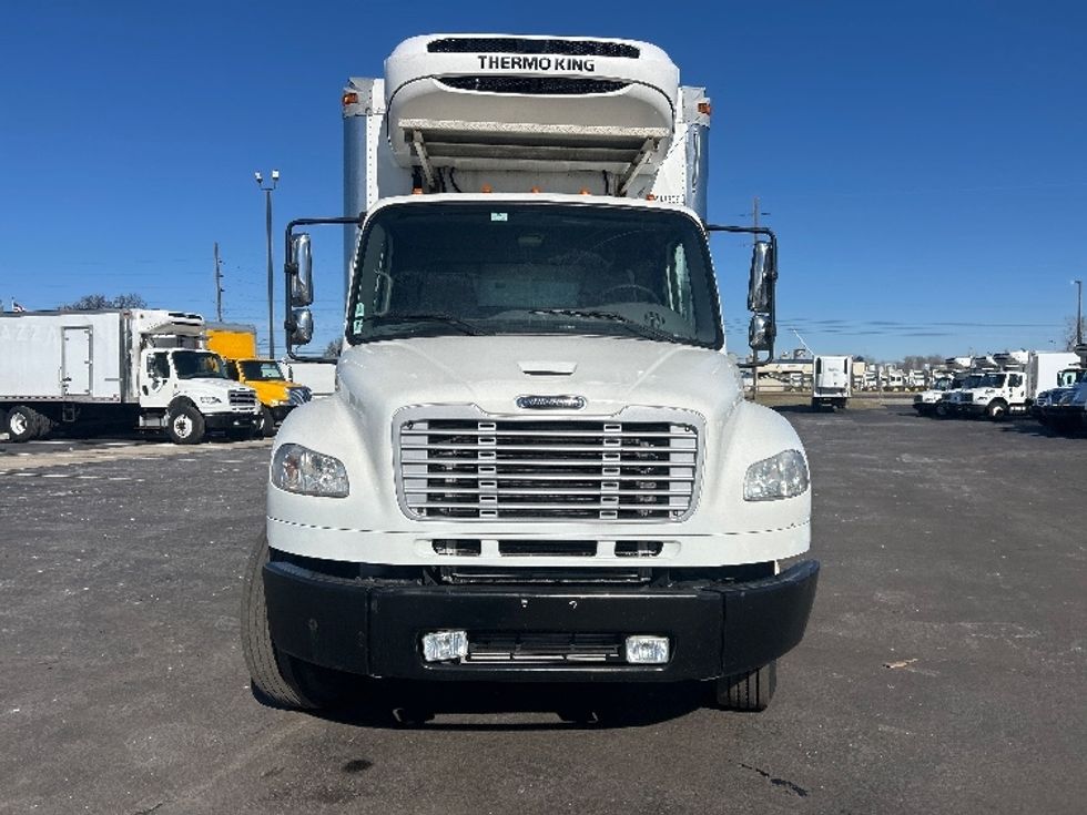 Refrigerated Truck-Light and Medium Duty Trucks-Freightliner-2019-M2-Indianapolis-IN-321,635\n\t\tmiles-$ 23,750 - Image 2