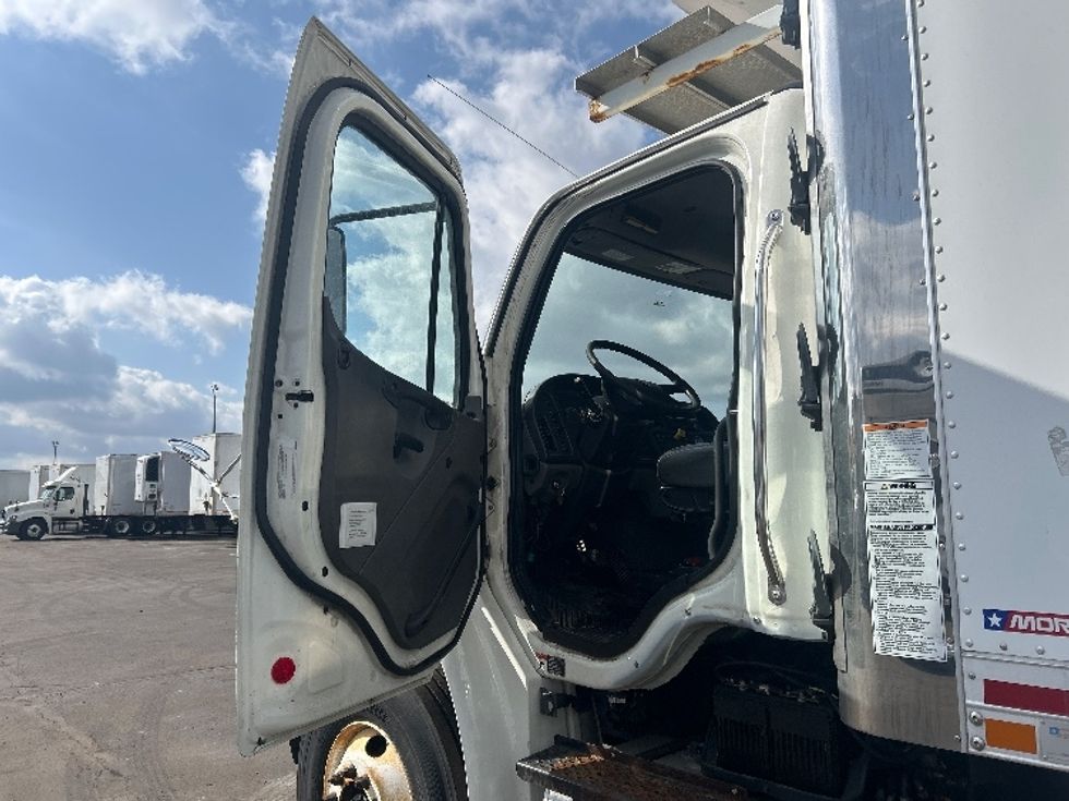 Refrigerated Truck-Light and Medium Duty Trucks-Freightliner-2019-M2-Indianapolis-IN-321,984\n\t\tmiles-$ 23,750 - Image 15