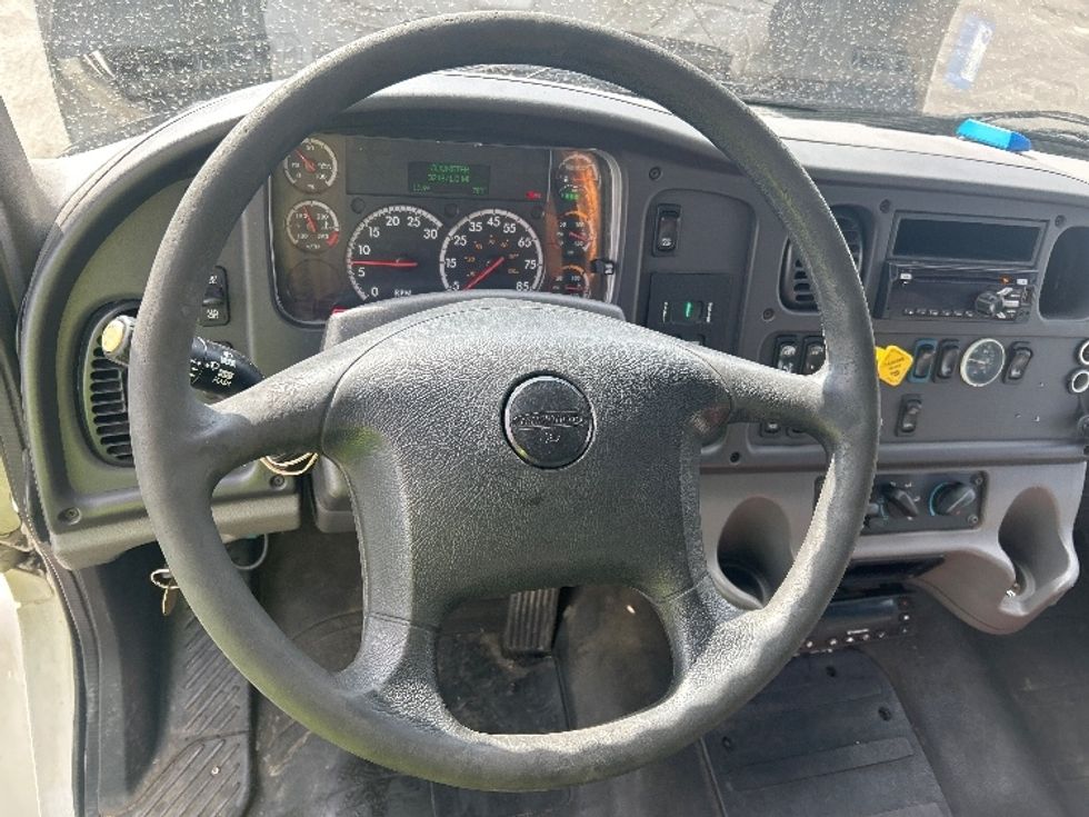 Refrigerated Truck-Light and Medium Duty Trucks-Freightliner-2019-M2-Indianapolis-IN-321,984\n\t\tmiles-$ 23,750 - Image 17