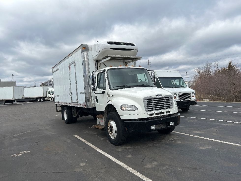 Refrigerated Truck-Light and Medium Duty Trucks-Freightliner-2019-M2-Indianapolis-IN-334,792\n\t\tmiles-$ 20,000 - Image 1