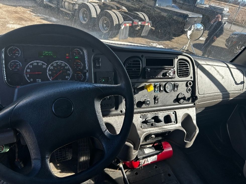 Refrigerated Truck-Light and Medium Duty Trucks-Freightliner-2019-M2-Indianapolis-IN-335,955\n\t\tmiles-$ 21,250 - Image 16