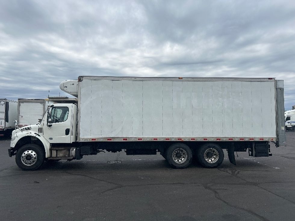 Refrigerated Truck-Light and Medium Duty Trucks-Freightliner-2019-M2-Indianapolis-IN-345,283\n\t\tmiles-$ 34,750 - Image 4
