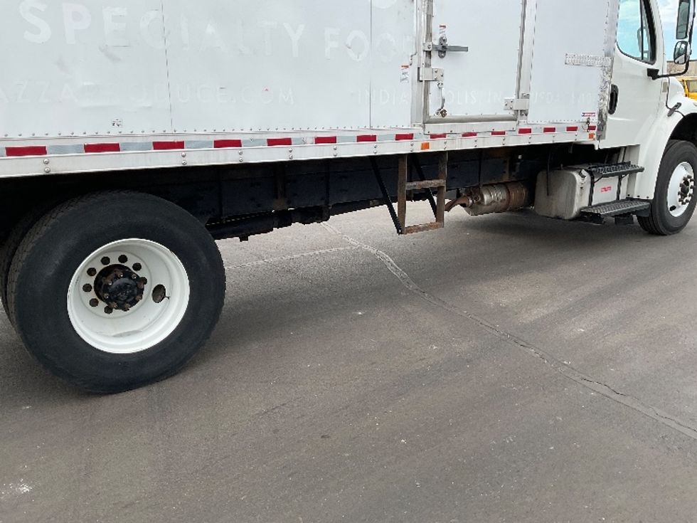 Refrigerated Truck-Light and Medium Duty Trucks-Freightliner-2019-M2-Indianapolis-IN-387,174\n\t\tmiles-$ 20,000 - Image 14