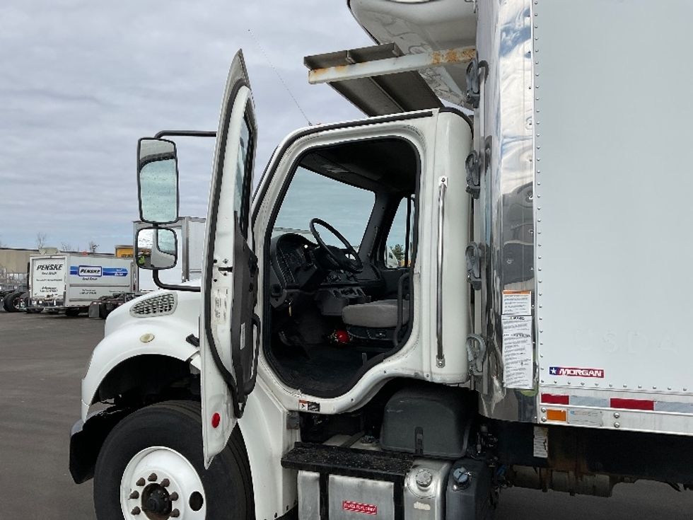 Refrigerated Truck-Light and Medium Duty Trucks-Freightliner-2019-M2-Indianapolis-IN-387,174\n\t\tmiles-$ 20,000 - Image 16