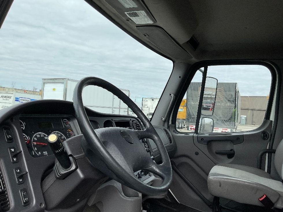 Refrigerated Truck-Light and Medium Duty Trucks-Freightliner-2019-M2-Indianapolis-IN-387,174\n\t\tmiles-$ 20,000 - Image 17