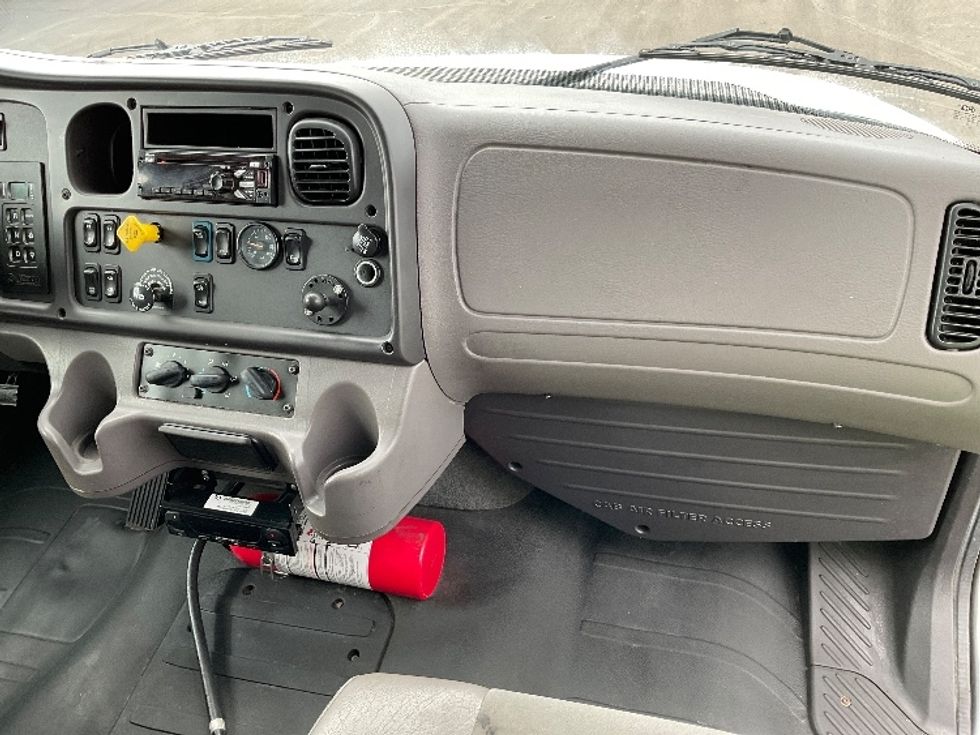 Refrigerated Truck-Light and Medium Duty Trucks-Freightliner-2019-M2-Indianapolis-IN-387,174\n\t\tmiles-$ 20,000 - Image 21